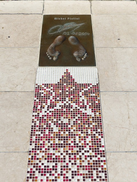 连遭败绩后 连遭败绩后